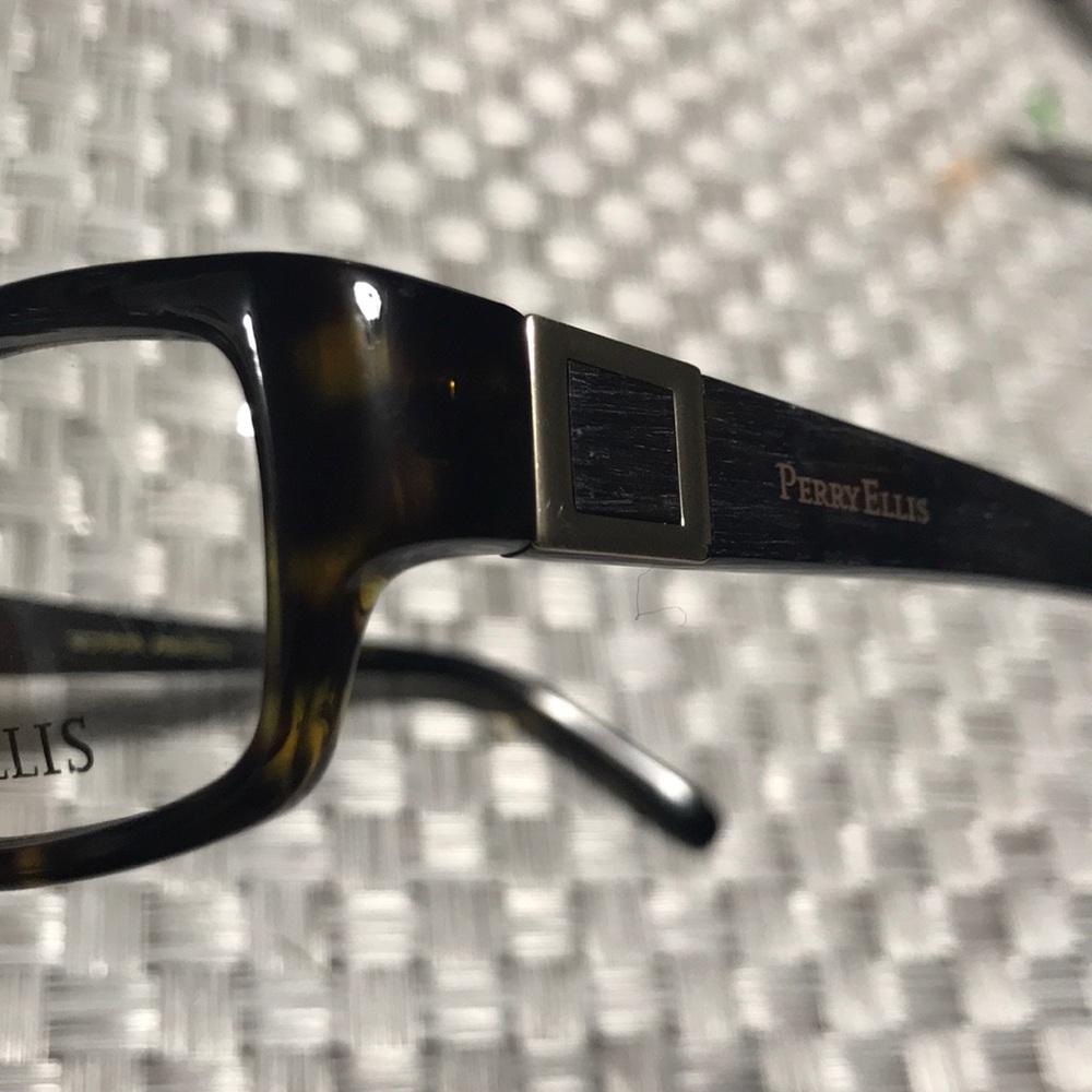 Perry Ellis Frame - Picture 2 of 8